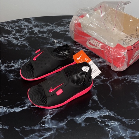 Kids Toddlers Shoes Sizes 7 & 9 NIKE Girls Sunray Adjust 5 Sandals Black Pink - Picture 6 of 8